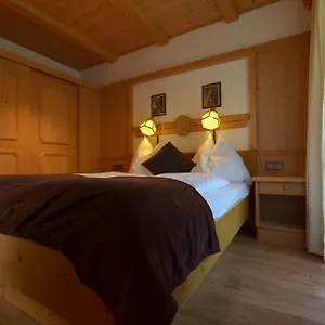 landhaus-andrea-saalbach.saalbachhinterglemmhotels.com/